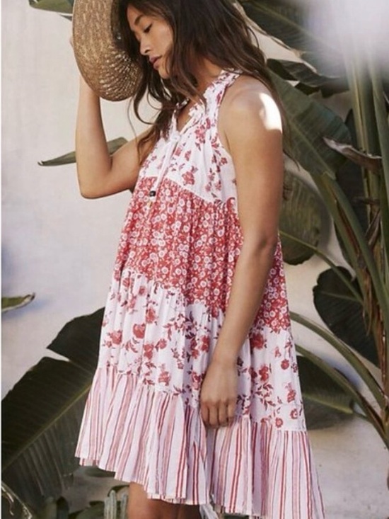 Ro's Garden Dresses & Skirts - Ro’s Garden Anthropologie Floral Tiered Sun Dress in Coral / Pink / White